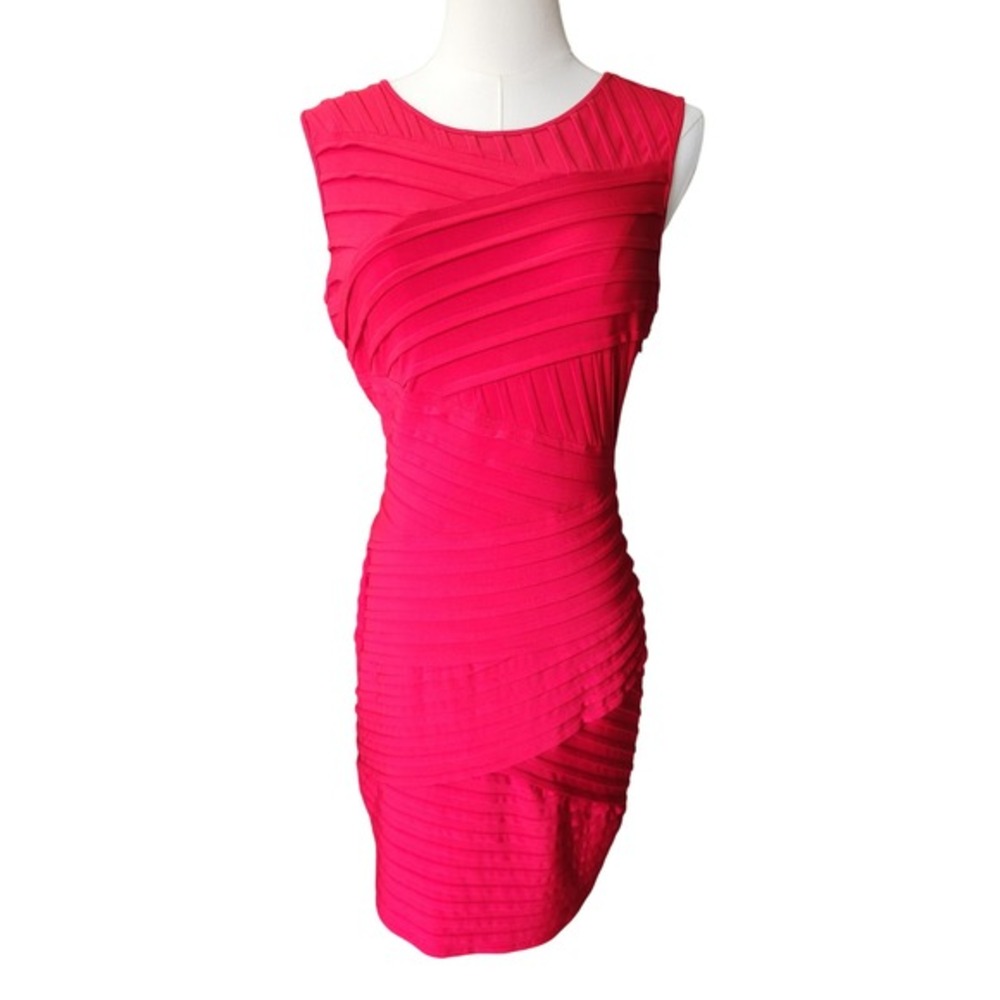 Calvin Klein Red Bandage Bodycon Sheath Dress Sleeveless Pleated Scoop Neck
